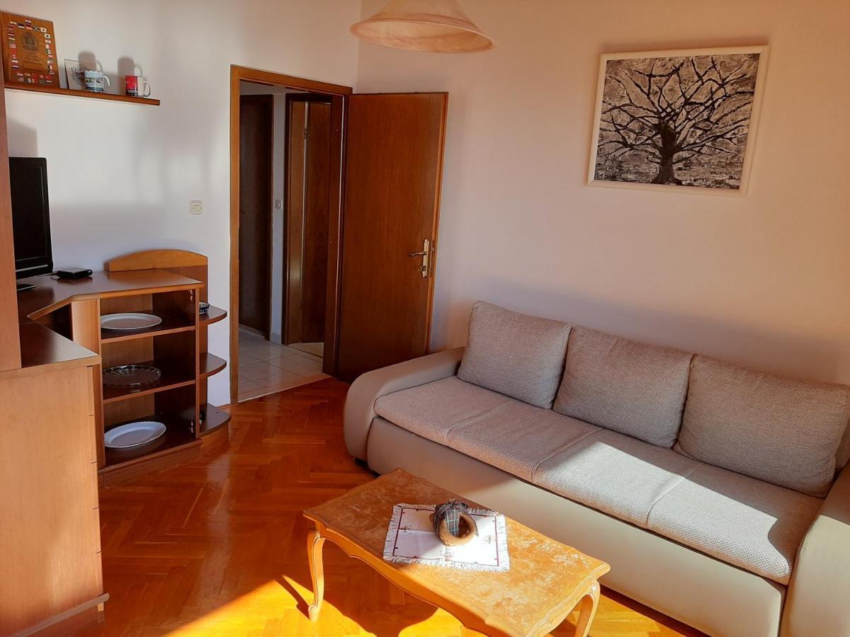 Apartments Ljulj Trogir Buitenkant foto